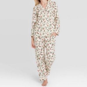 Stars Above Flannel Pajama Set - Holly Berry